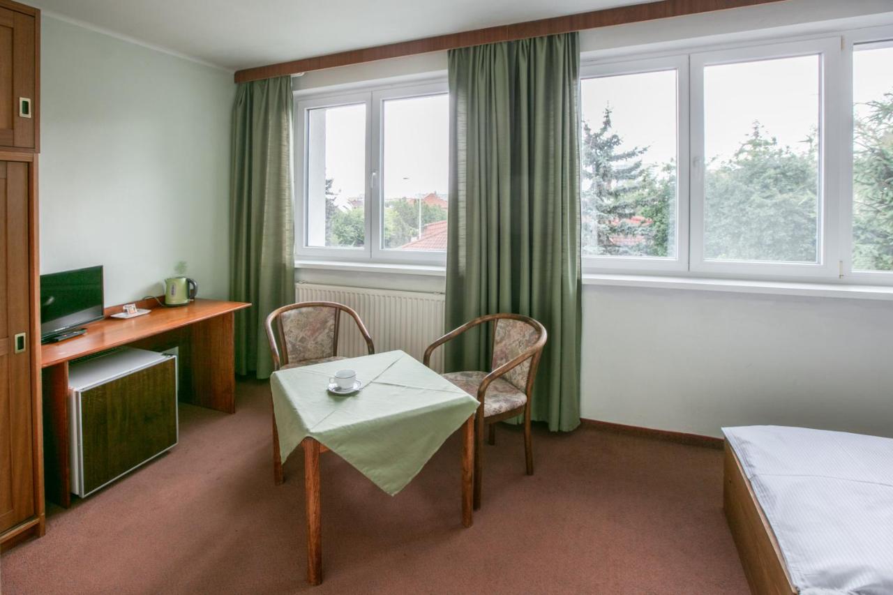 Hotel-Pension Kamyk Prag Exteriör bild